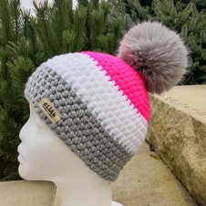 Women's beanie with pom pom - Women's ball with pom pom