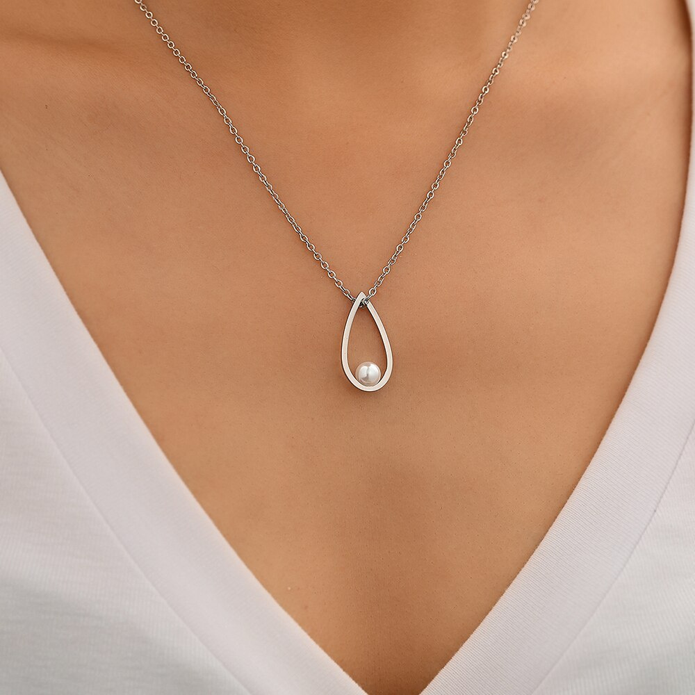 necklace tear