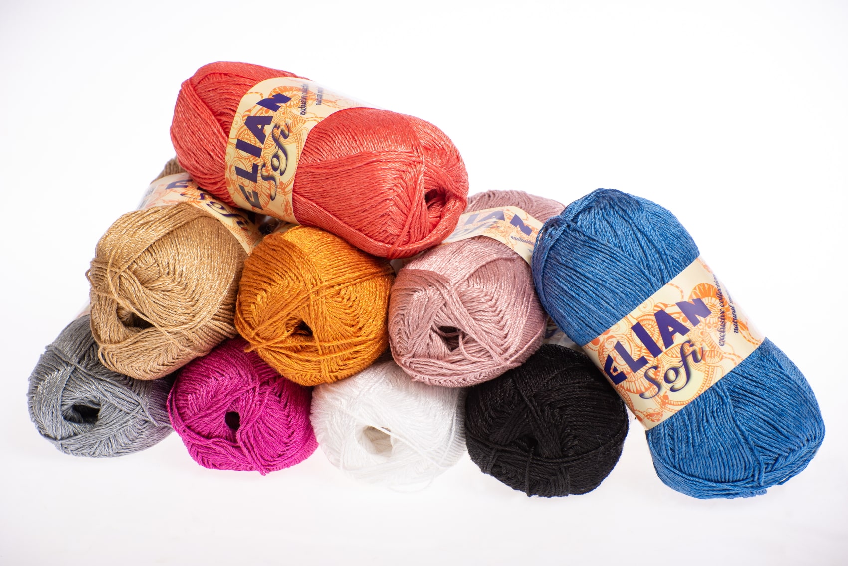 Knitting yarn for spring and summer - we recommend natural materials